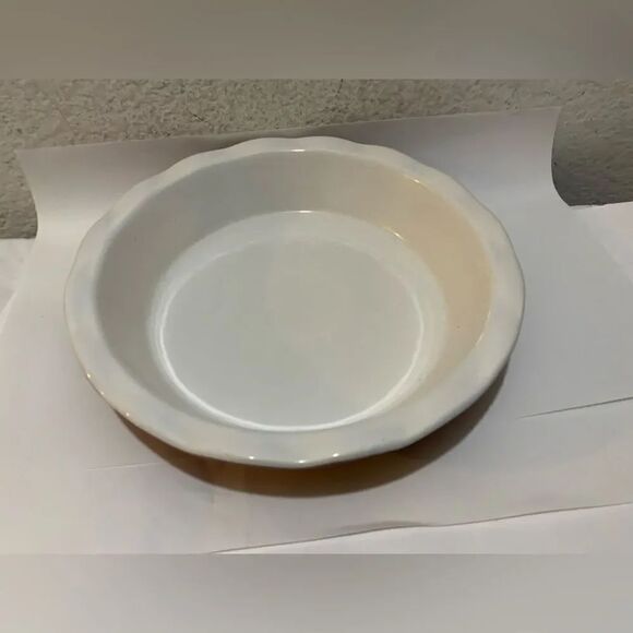 Source Unknown Other - New Red Ceramic 11" Pie Plate / Casserole Dish Cornbread Pan w/ Scalloped Edges